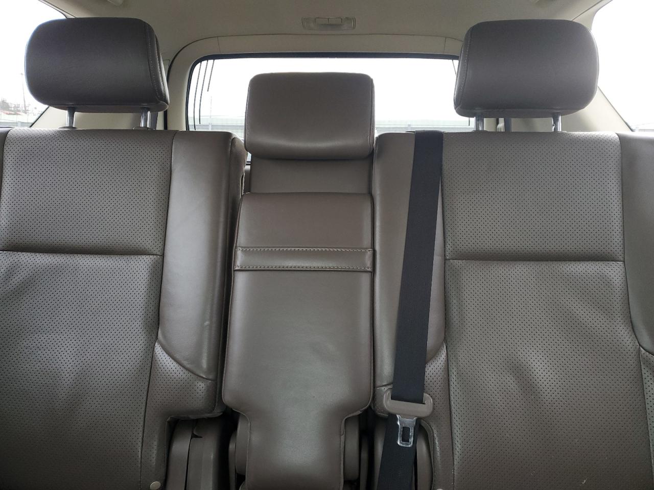 2013 Lexus GX - Image 10