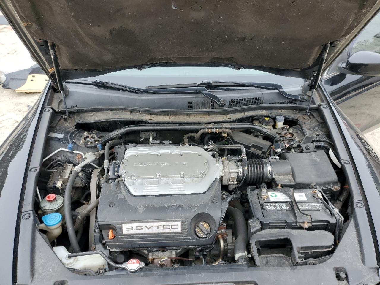2010 Honda Accord - Image 11