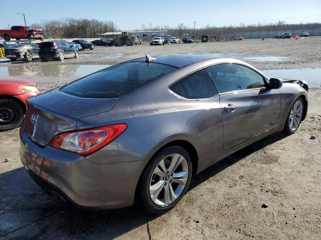 2010 Hyundai Genesis - Image 3