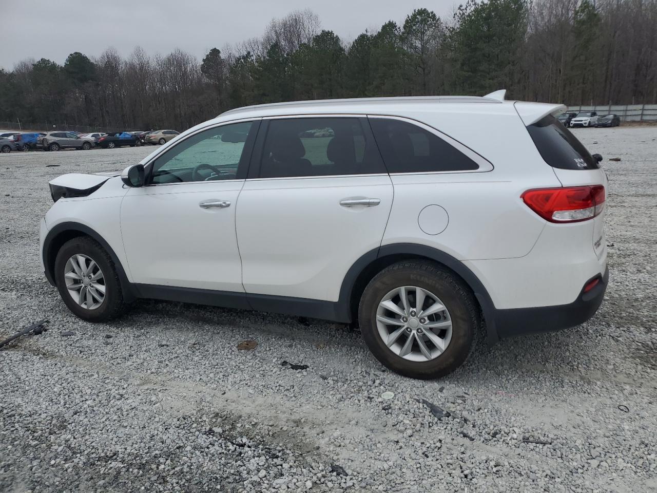 2016 Kia Sorento - Image 2