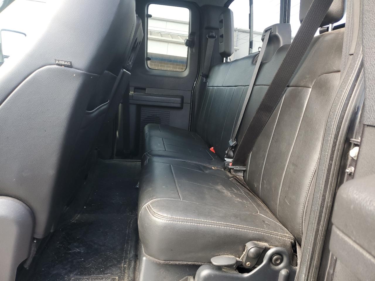 2015 Ford F350 - Image 10