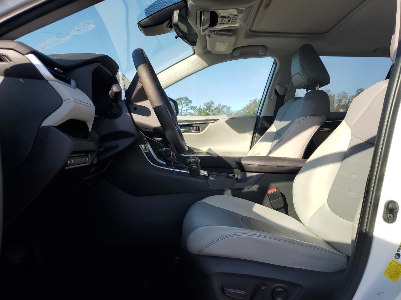 2021 Toyota RAV 4 - Image 7