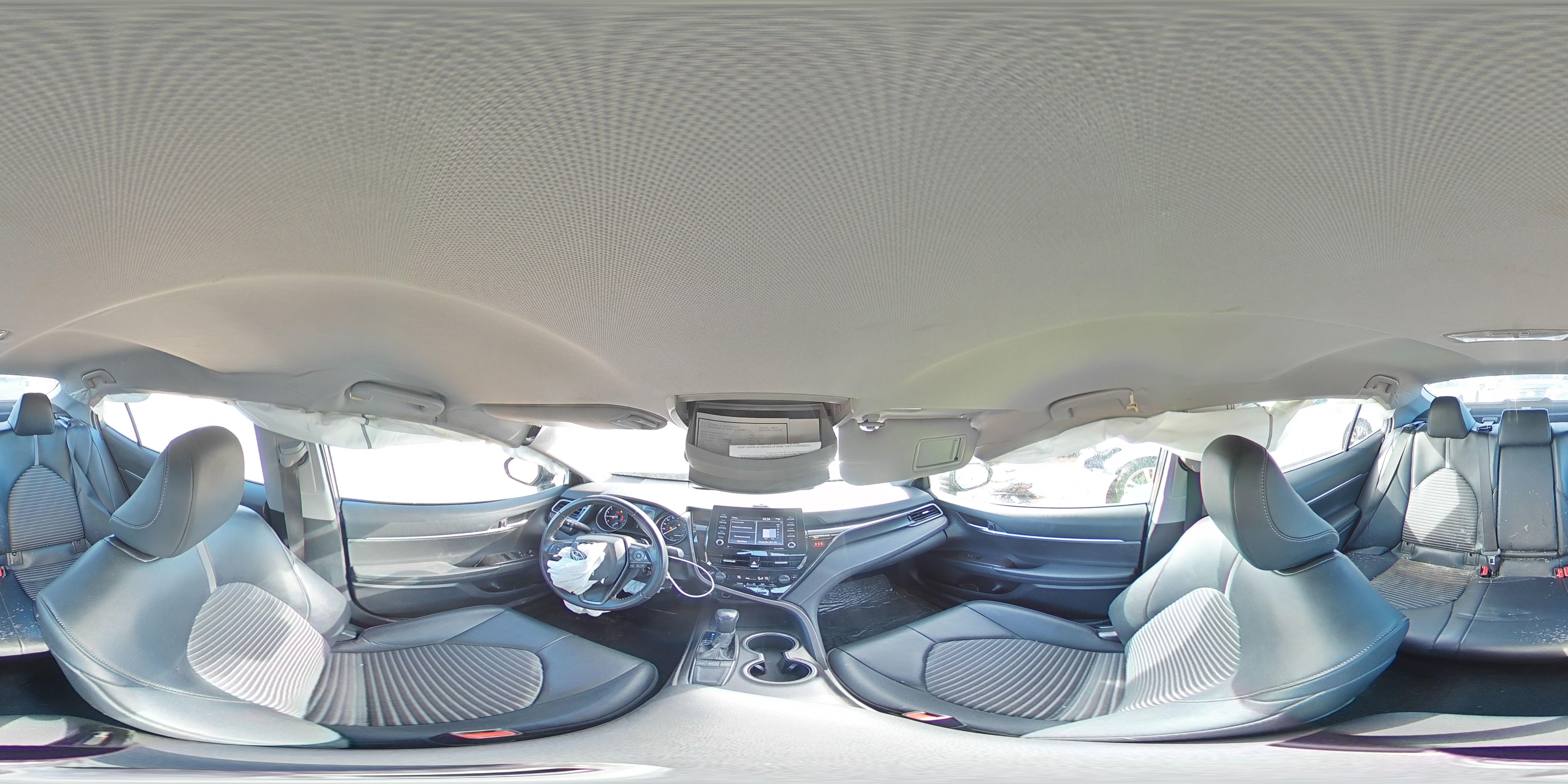 2022 Toyota Camry - Image 12
