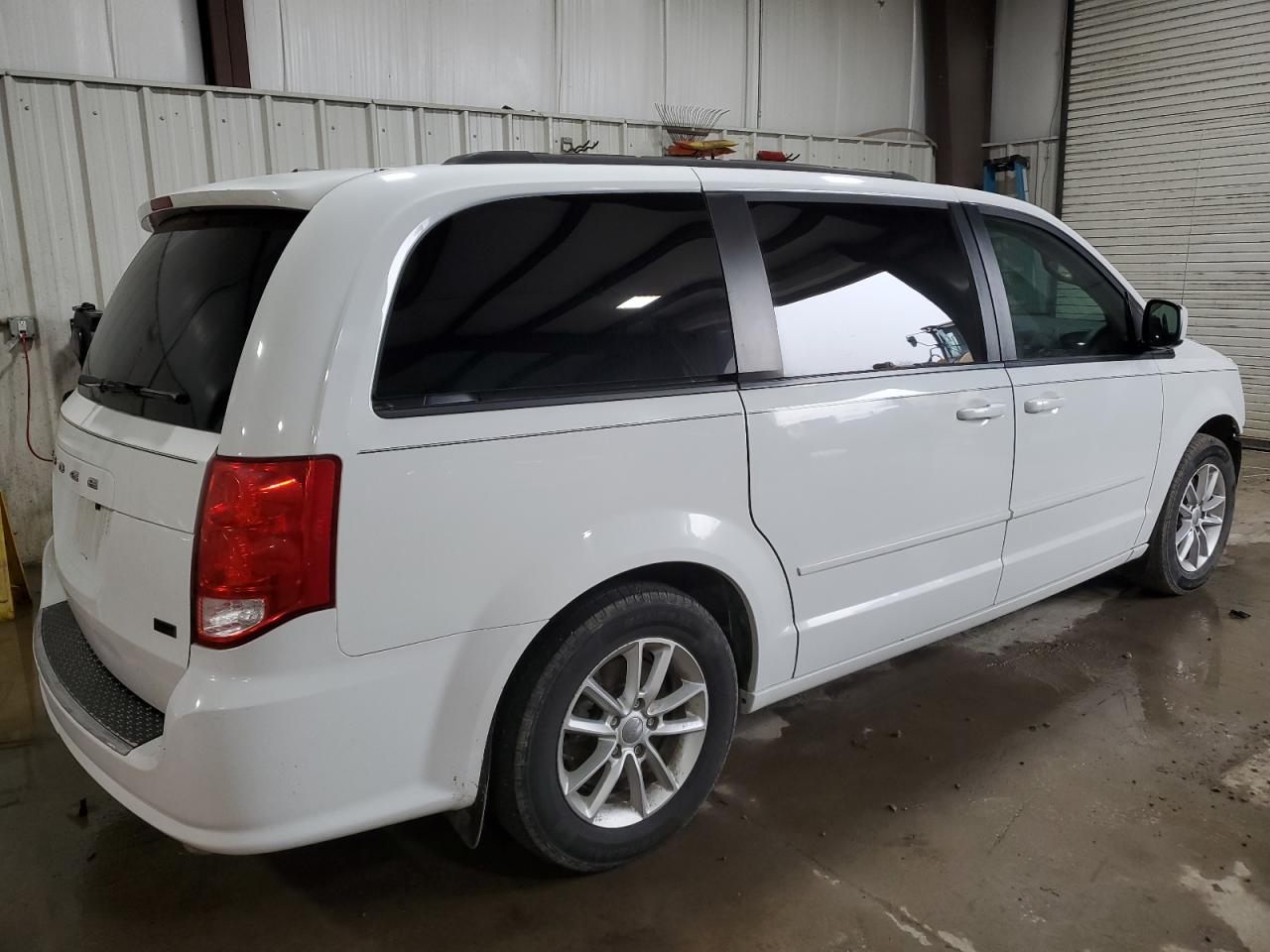 2016 Dodge Caravan - Image 3