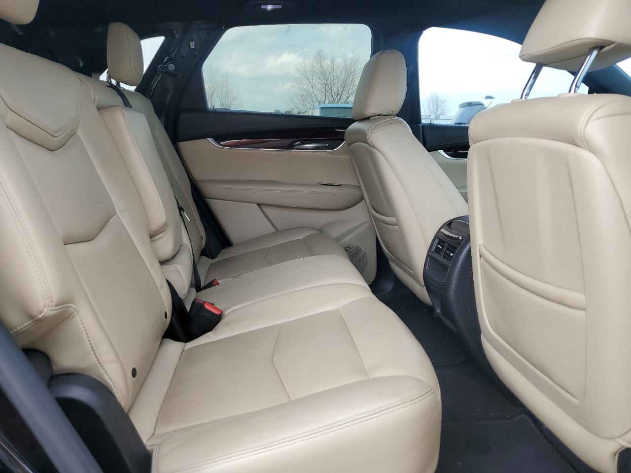 2017 Cadillac XT5 - Image 10