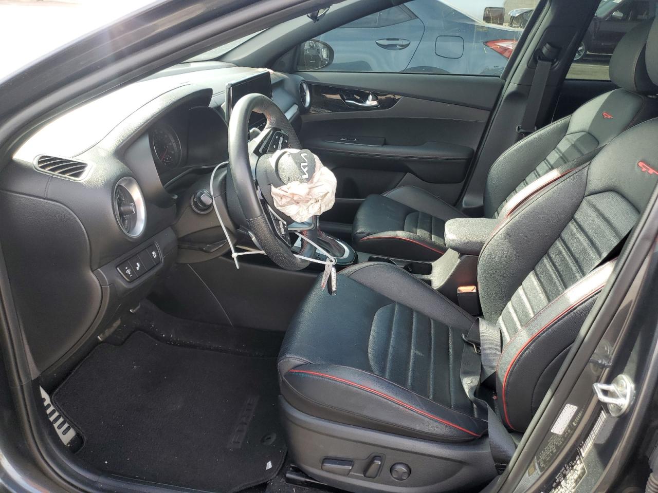 2023 Kia Forte - Image 7