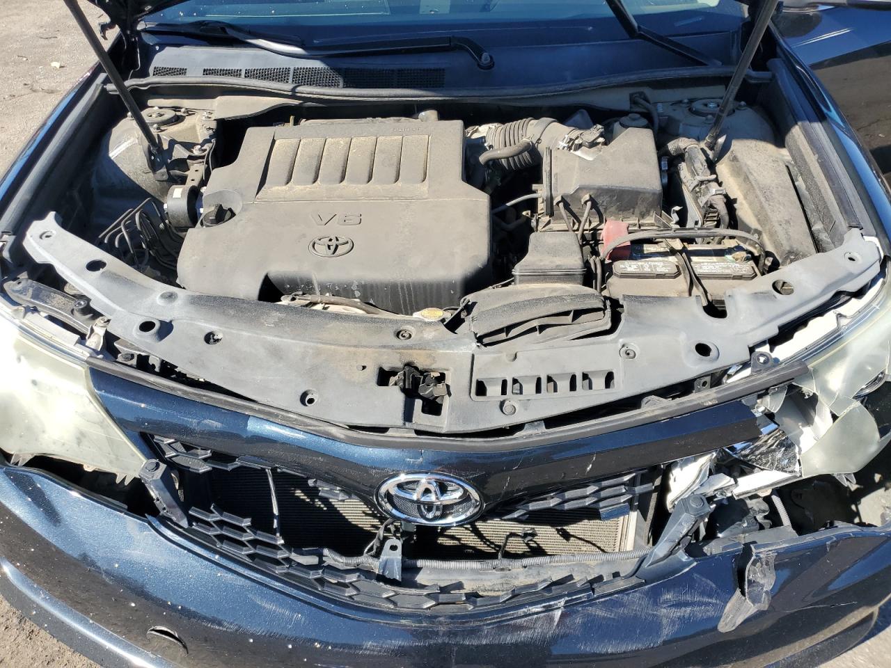 2013 Toyota Camry - Image 12