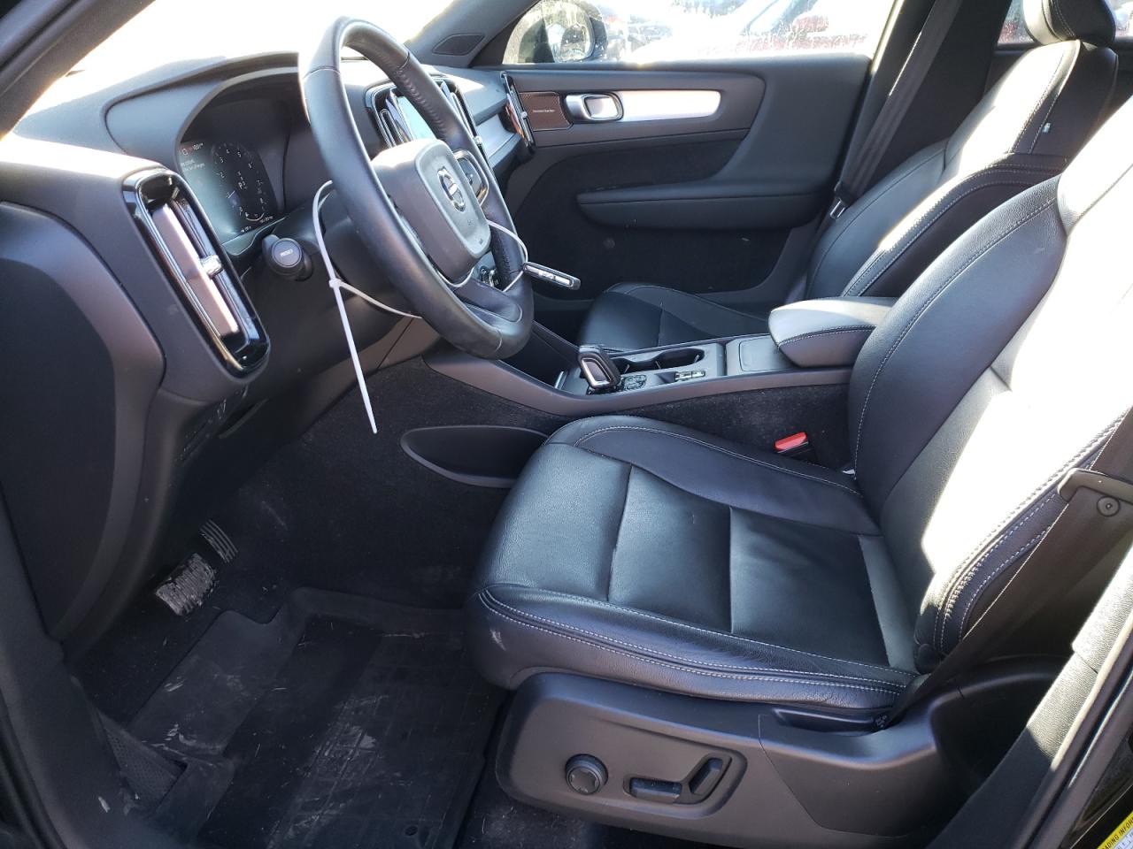 2019 Volvo XC40 - Image 7