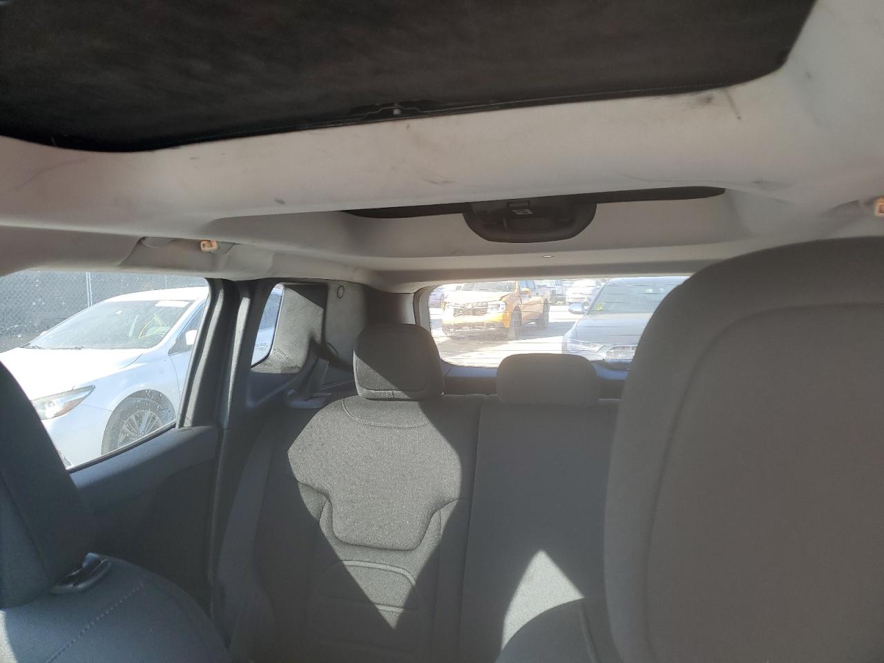 2020 Jeep Renegade - Image 10