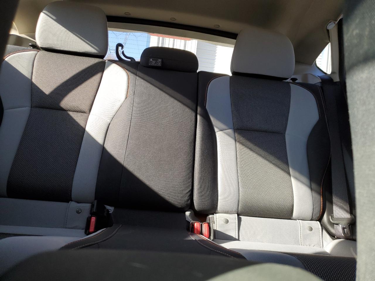 2018 Subaru XV - Image 10