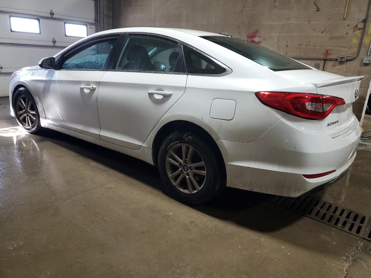 2017 Hyundai Sonata - Image 2