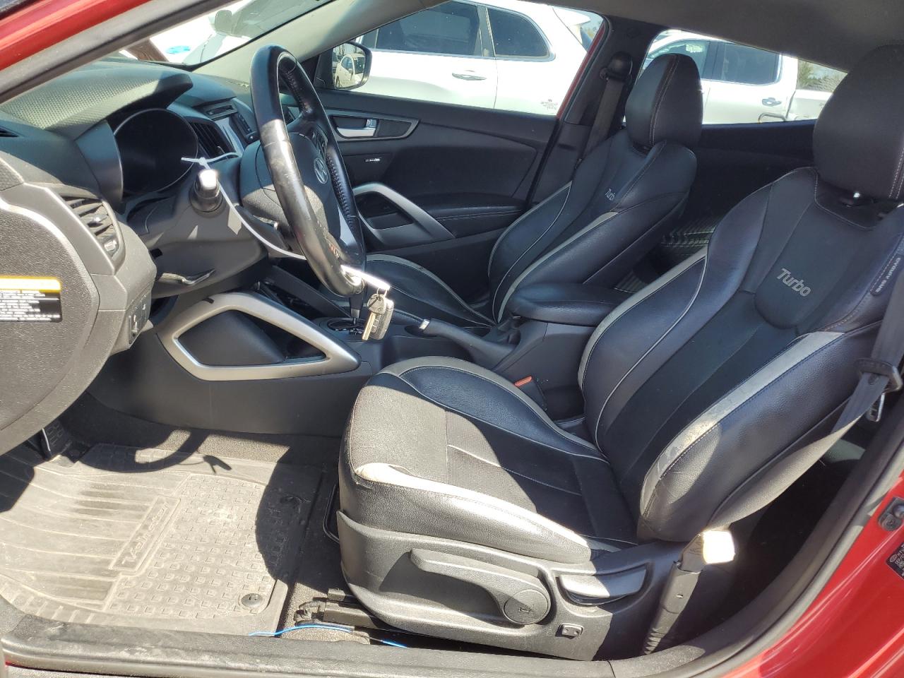 2015 Hyundai Veloster - Image 7
