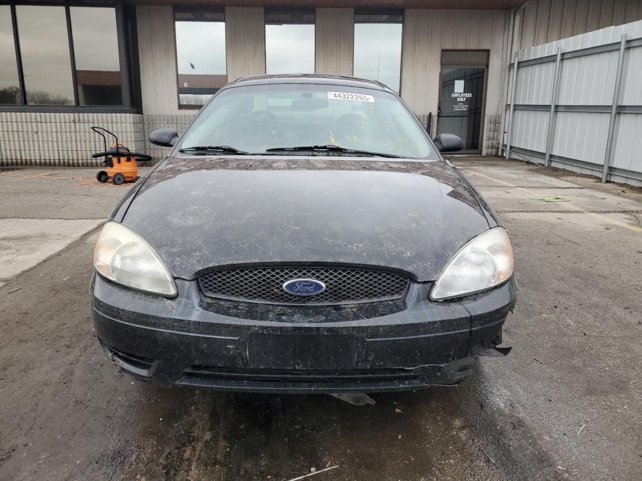 2007 Ford Taurus - Image 5