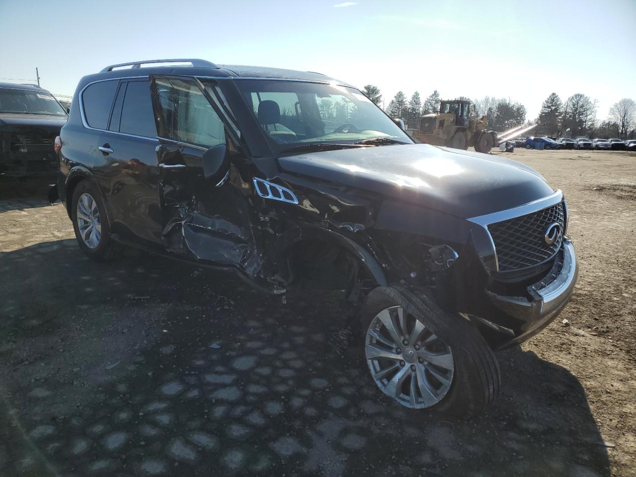 2017 Infiniti QX80 - Image 4