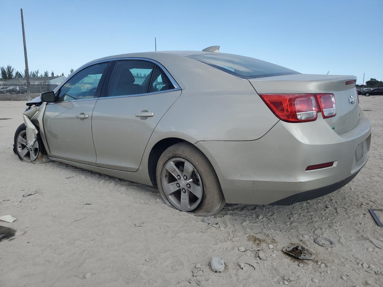 2016 Chevrolet Malibu - Image 2