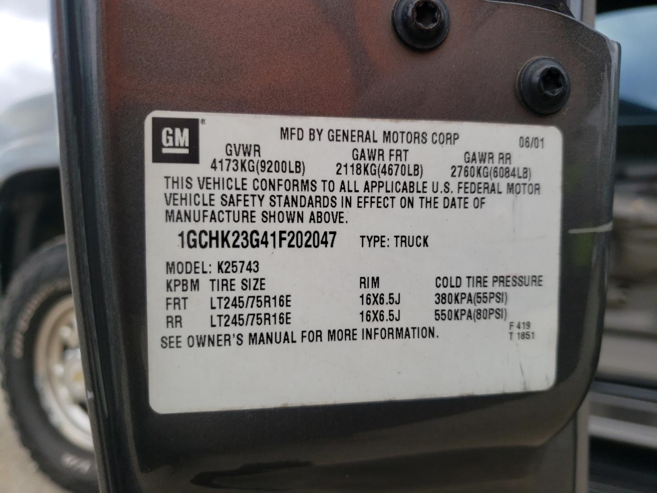 2001 Chevrolet Silverado - Image 12