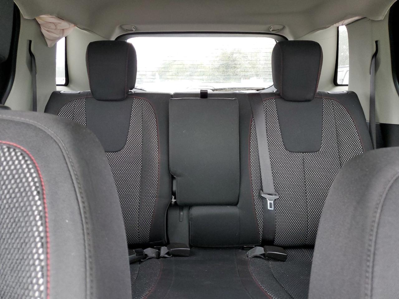 2017 GMC Terrain - Image 10