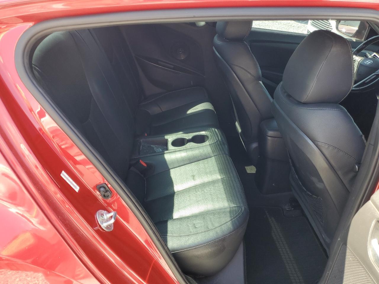 2015 Hyundai Veloster - Image 10