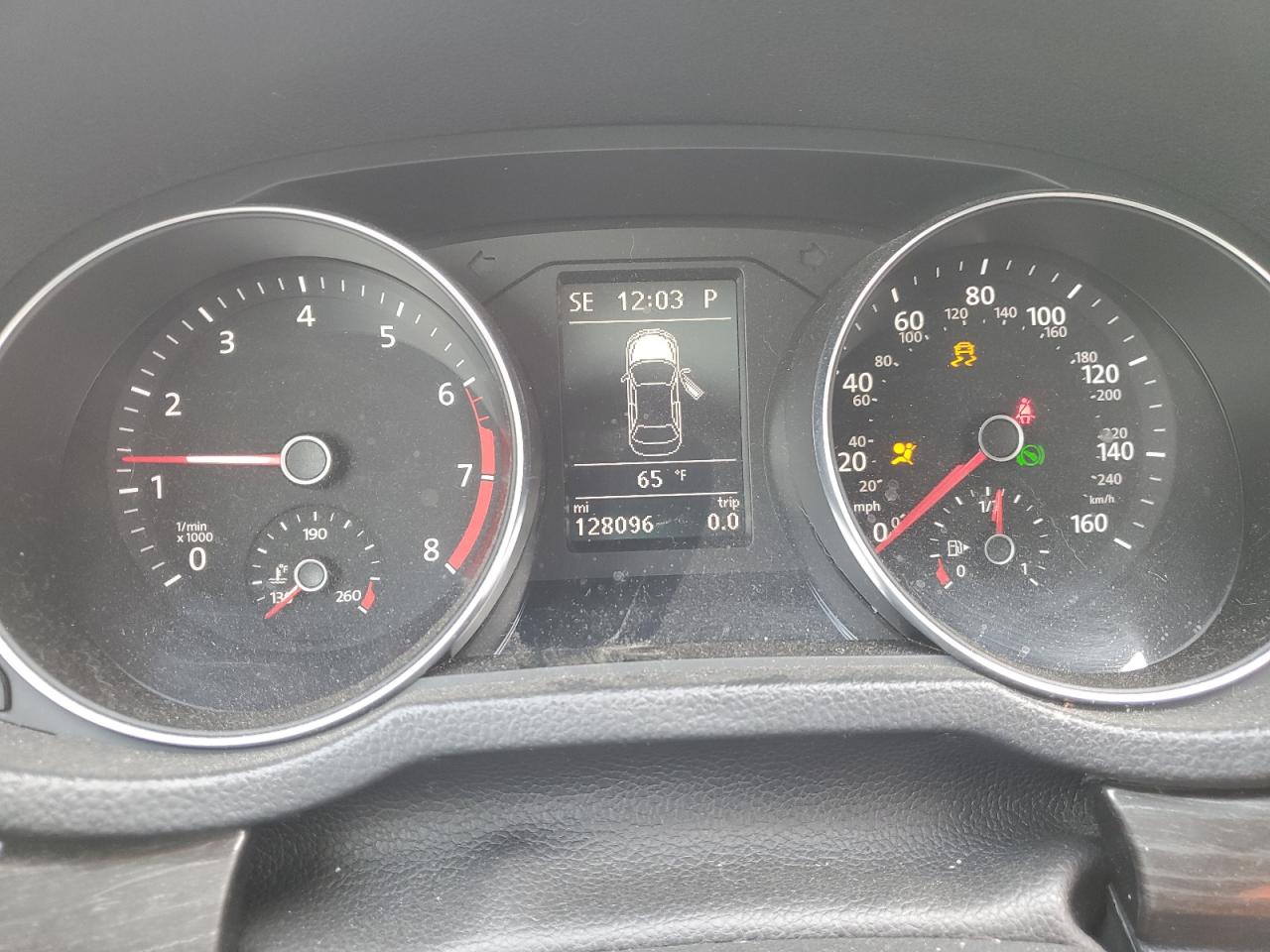 2017 Volkswagen Passat - Image 9