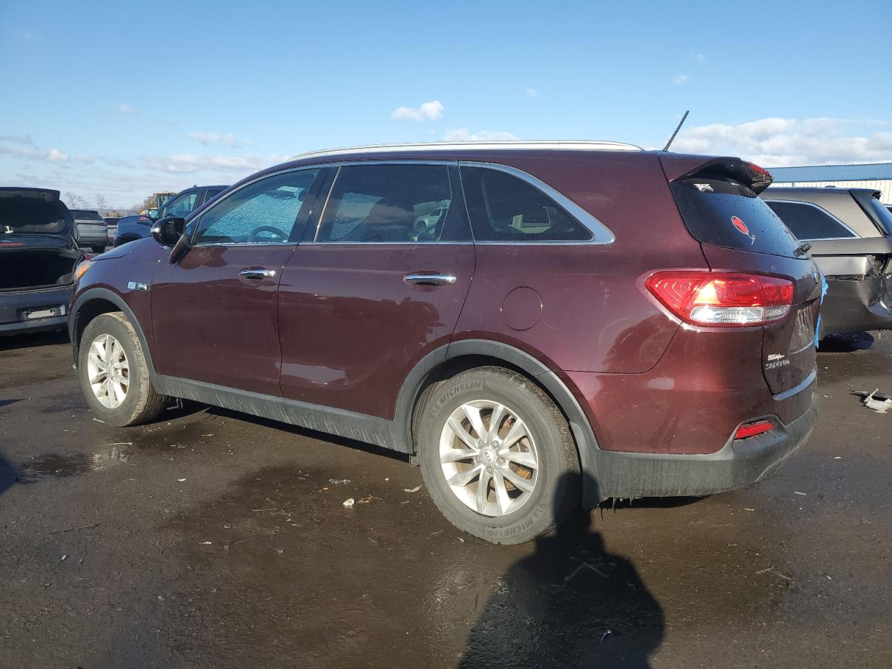 2017 Kia Sorento - Image 2