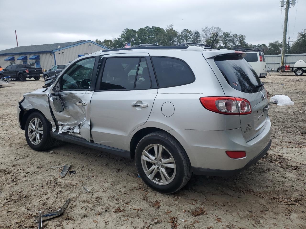 2011 Hyundai Santa Fe - Image 2