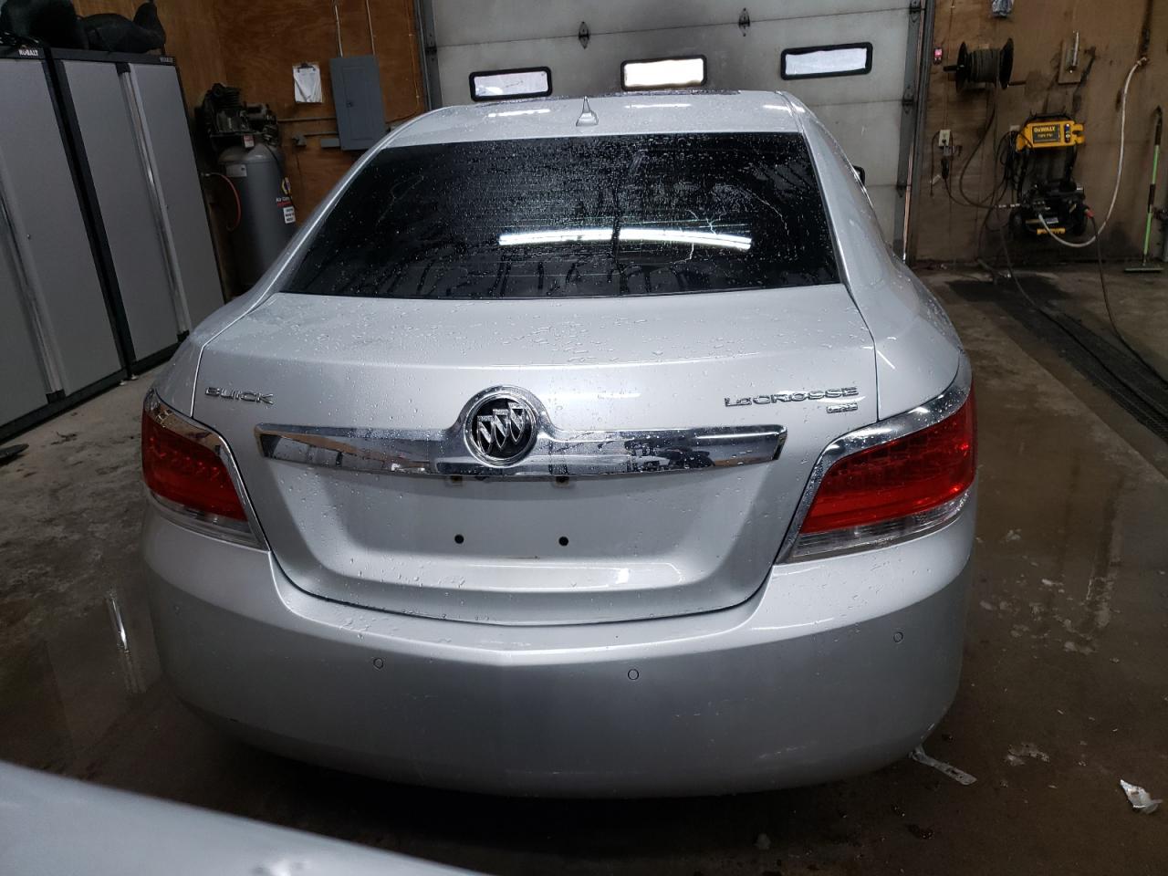 2010 Buick LaCrosse - Image 6