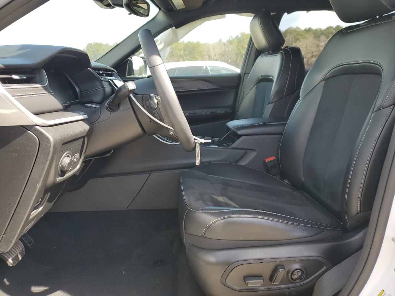 2024 Jeep Grand Cherokee L Laredo VIN: 1C4RJKAG4R8581738 Lot: 46298305