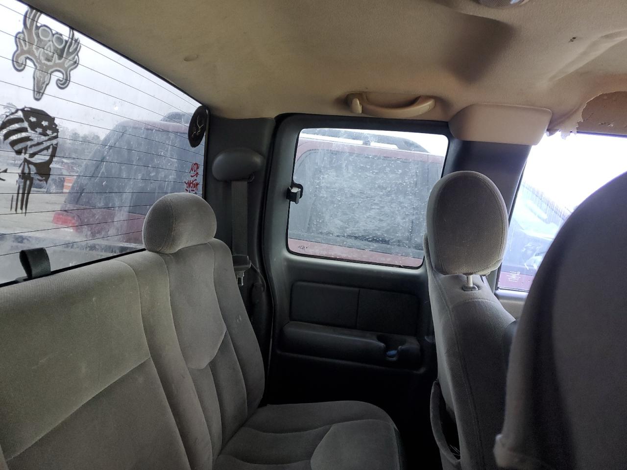 2004 GMC Sierra - Image 10