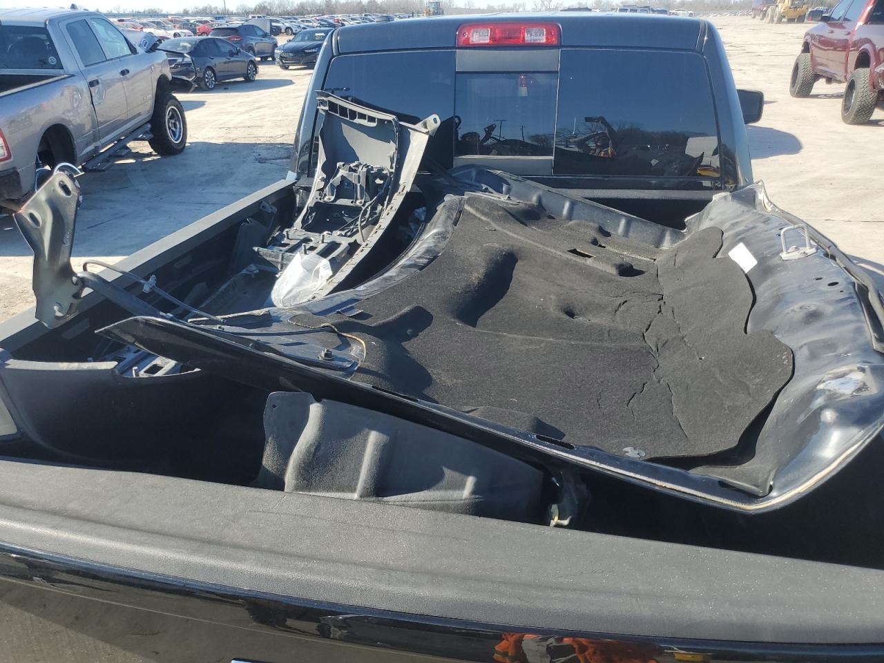 2016 RAM 1500 - Image 12