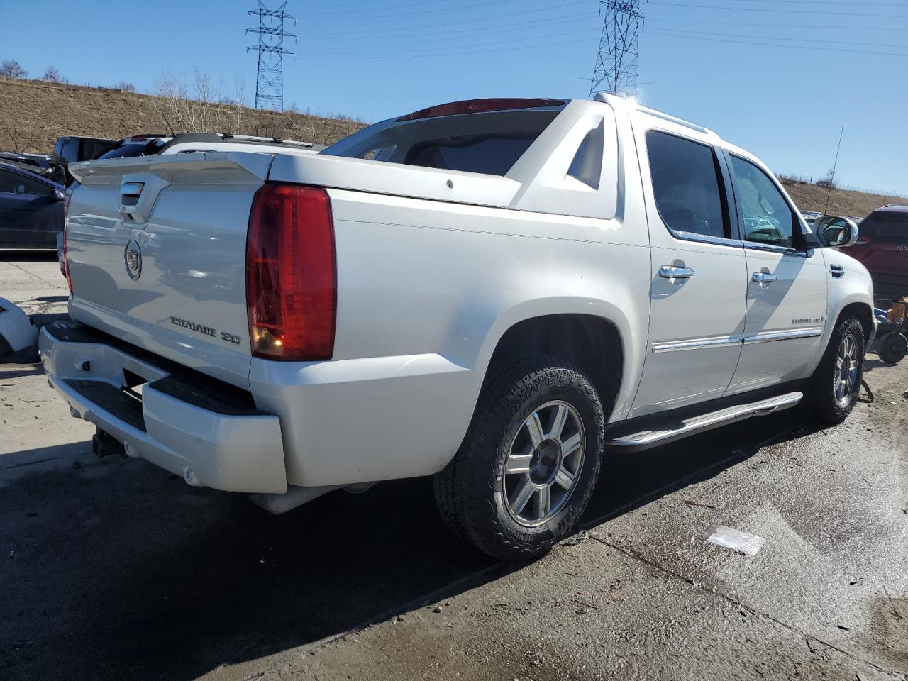 2007 Cadillac Escalade - Image 3