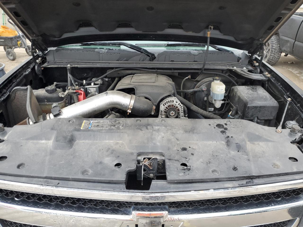 2010 Chevrolet Silverado - Image 11