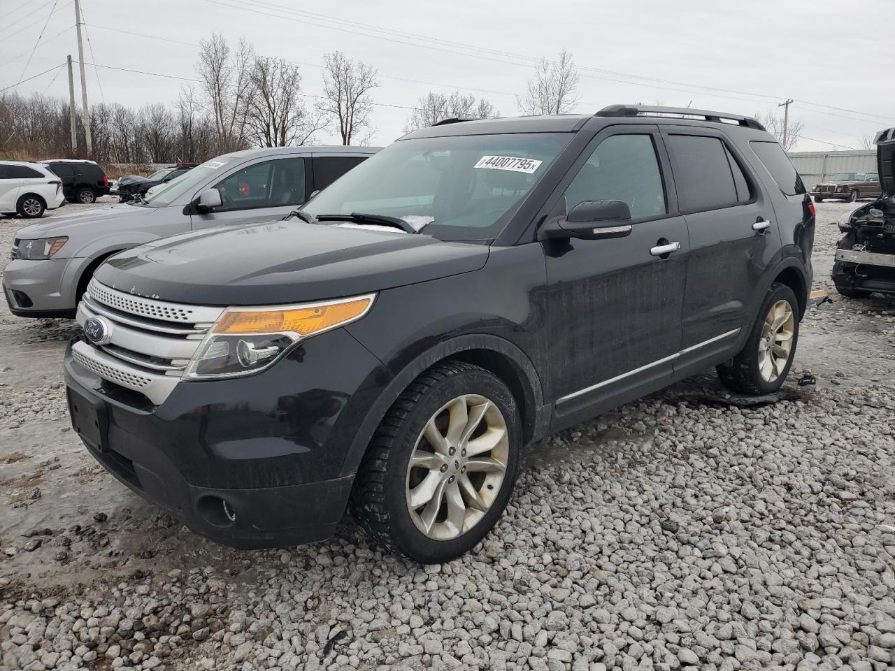 2013 Ford Explorer Xlt for Sale in Wayland, MI - Front End