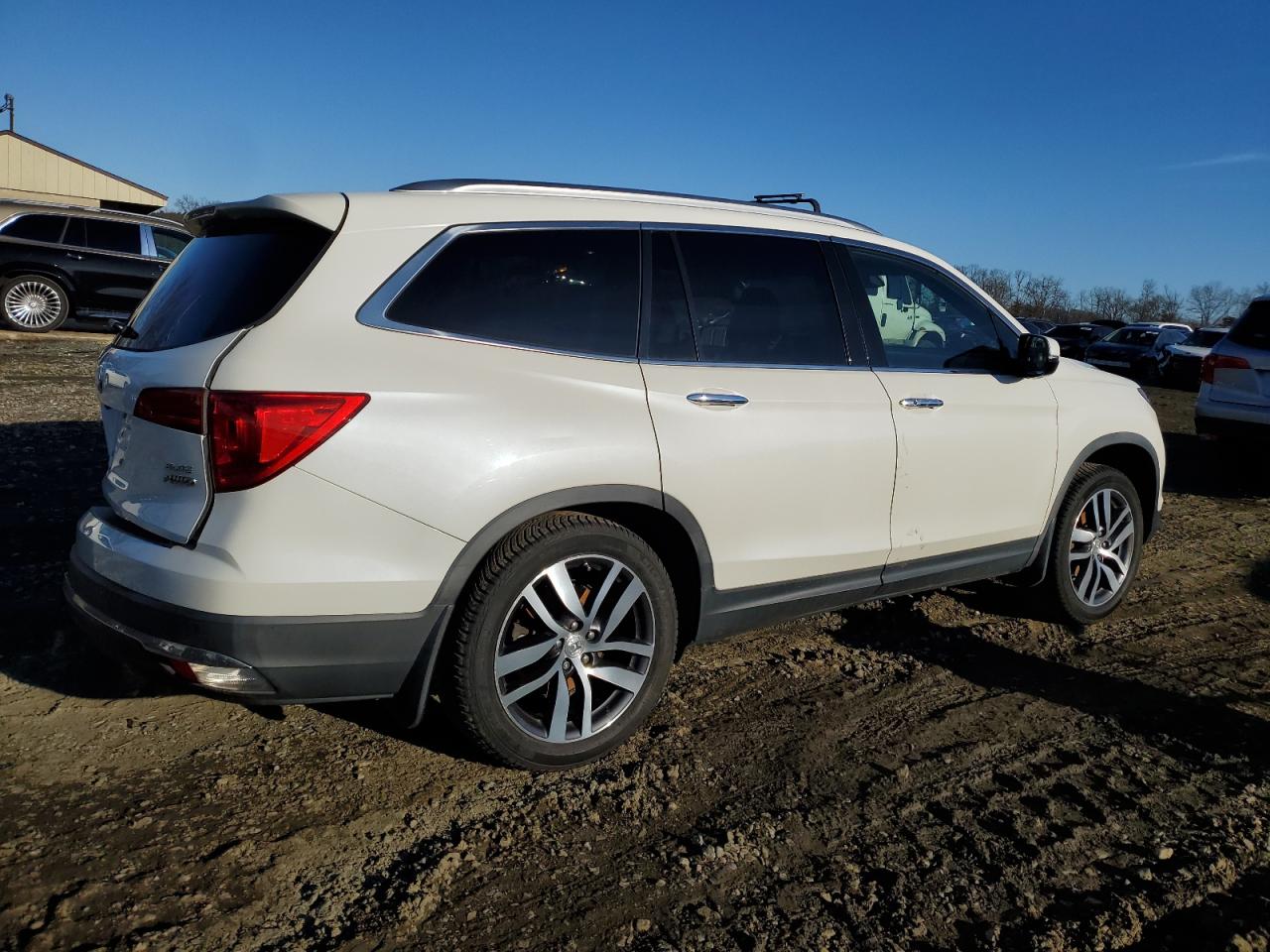 2017 Honda Pilot - Image 3