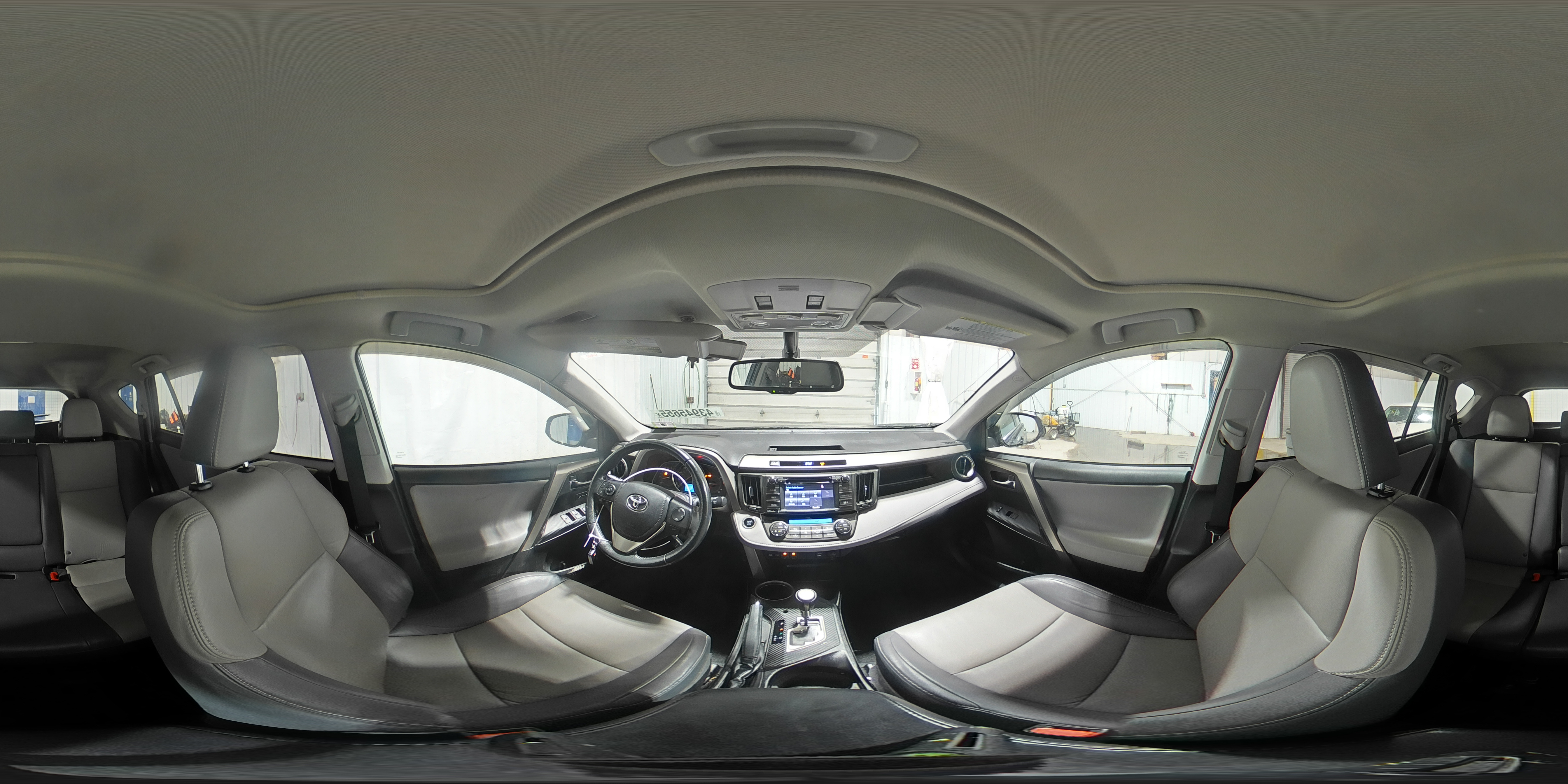 2015 Toyota RAV 4 - Image 15