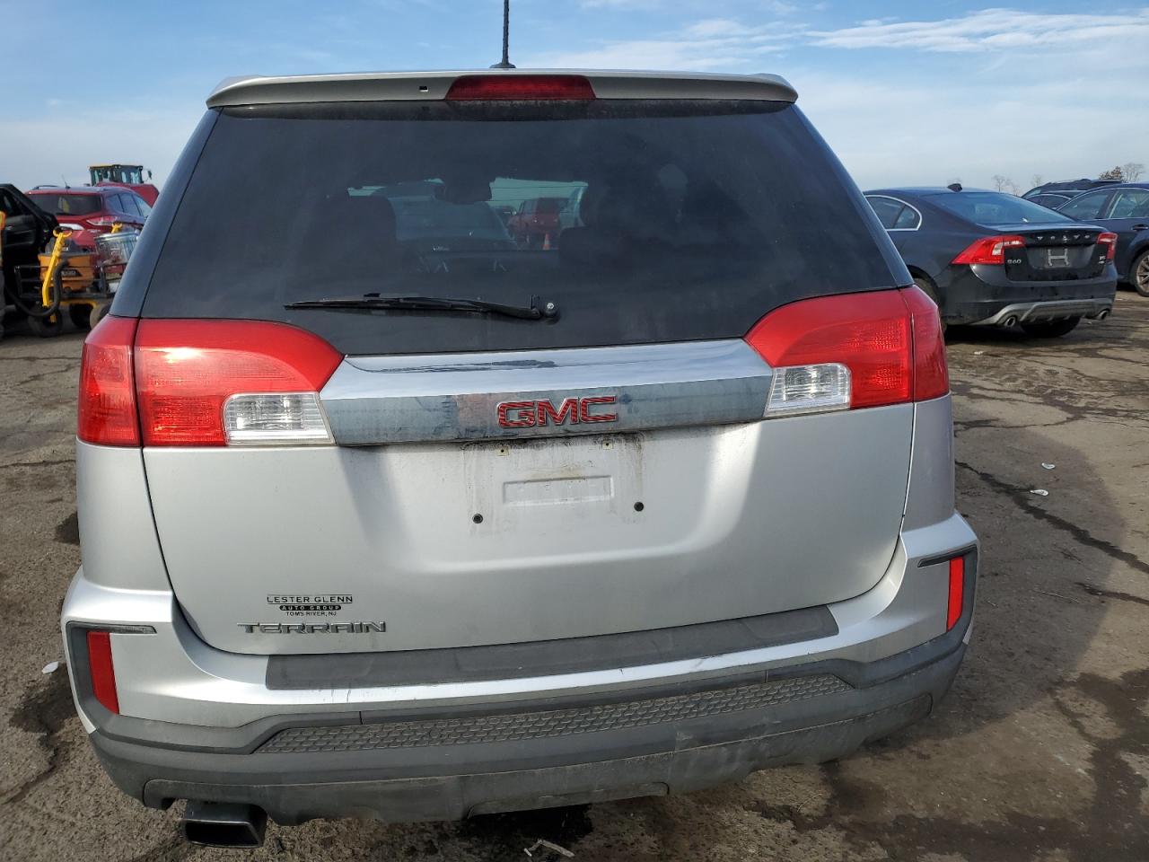 2017 GMC Terrain - Image 6