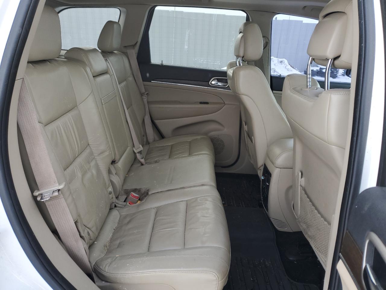 2015 Jeep Grand Cherokee - Image 11
