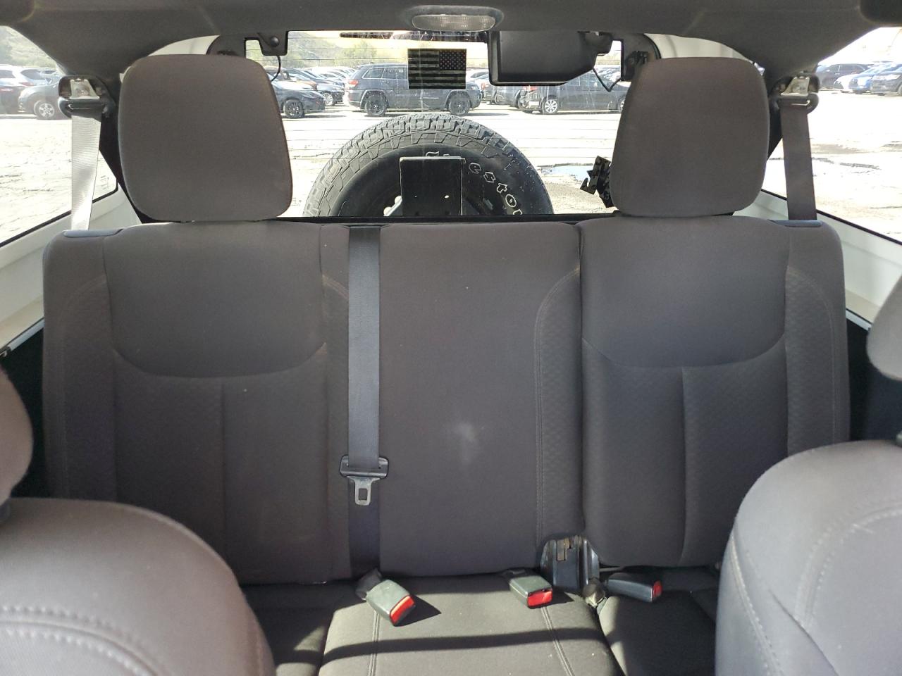 2016 Jeep Wrangler - Image 10