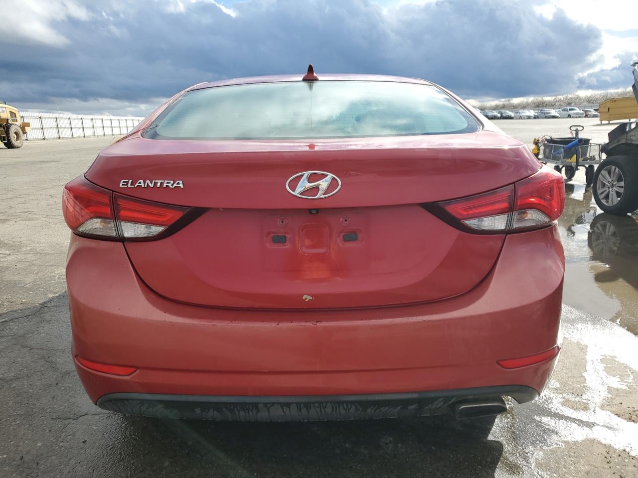 2015 Hyundai Elantra - Image 6