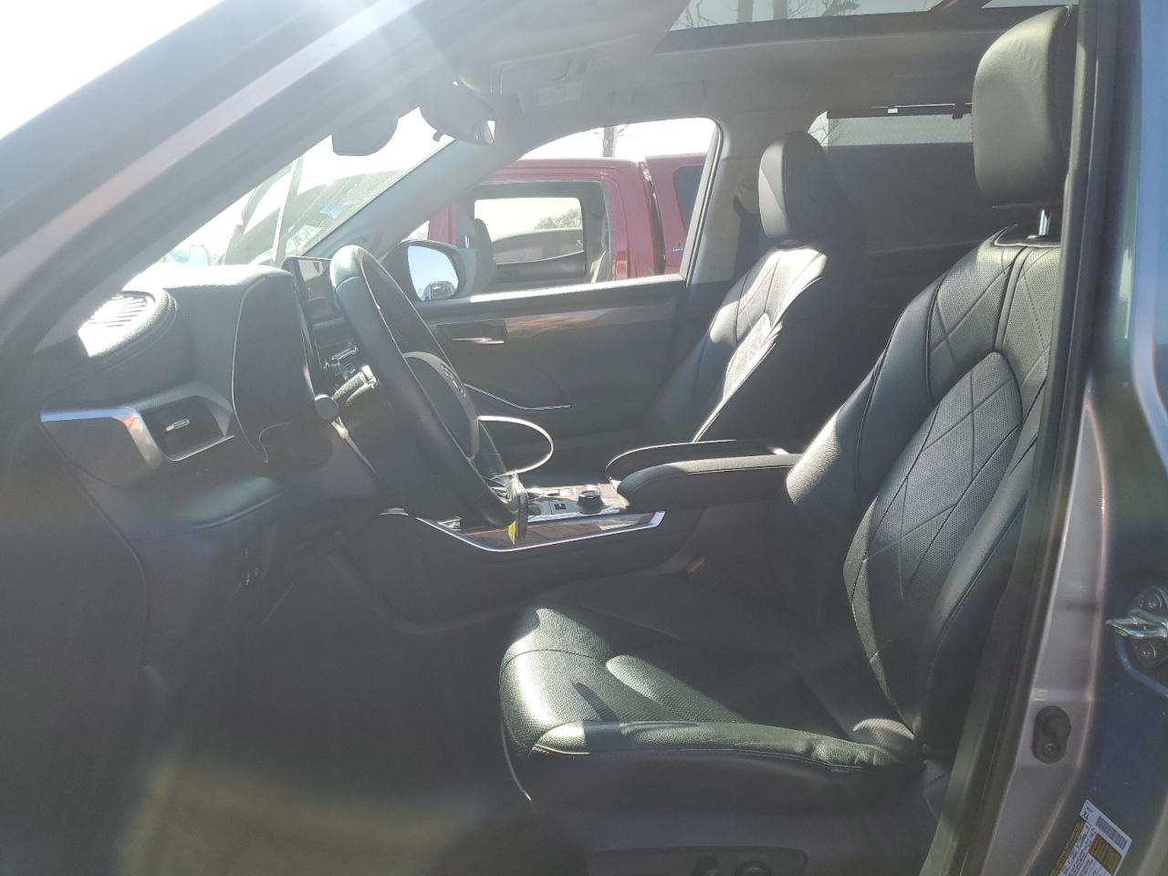 2020 Toyota Highlander - Image 7