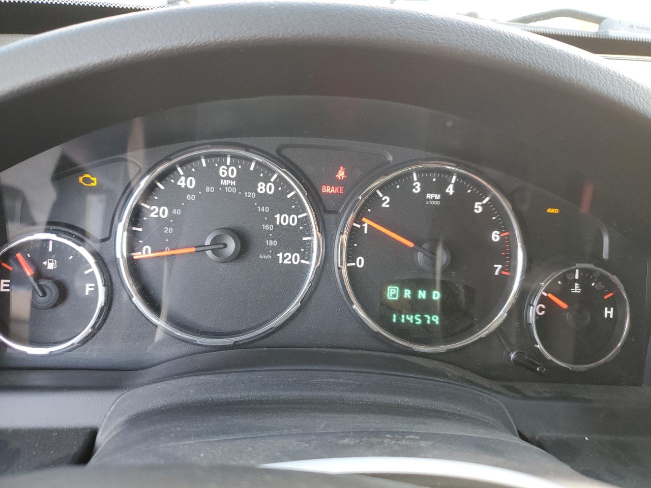 2010 Jeep Liberty (North America) - Image 9