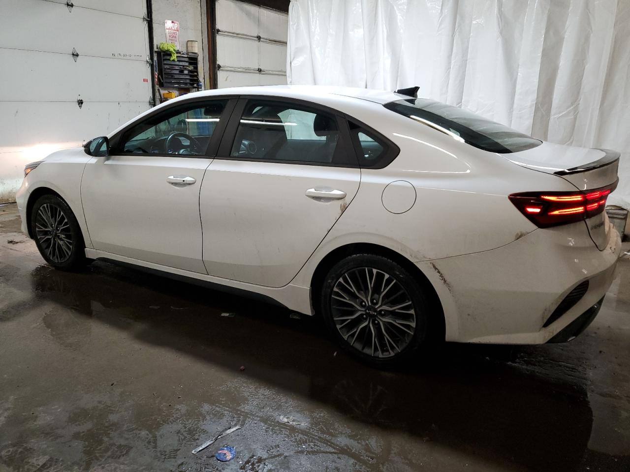 2023 Kia Forte - Image 2