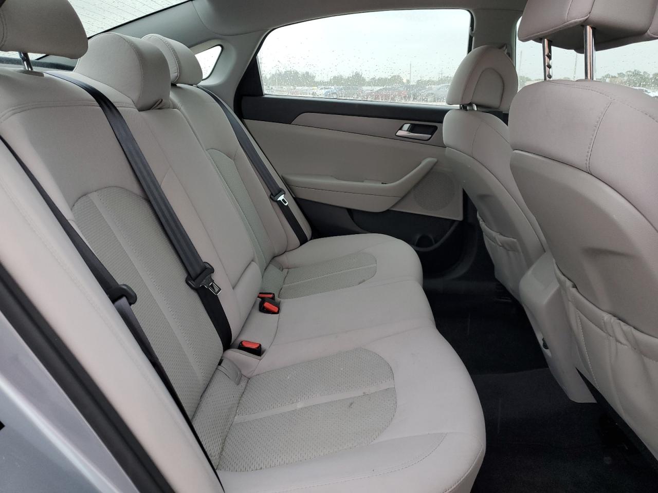 2015 Hyundai Sonata - Image 10
