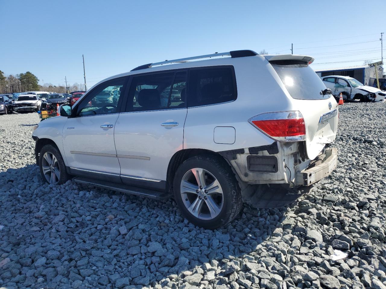 2011 Toyota Highlander - Image 2