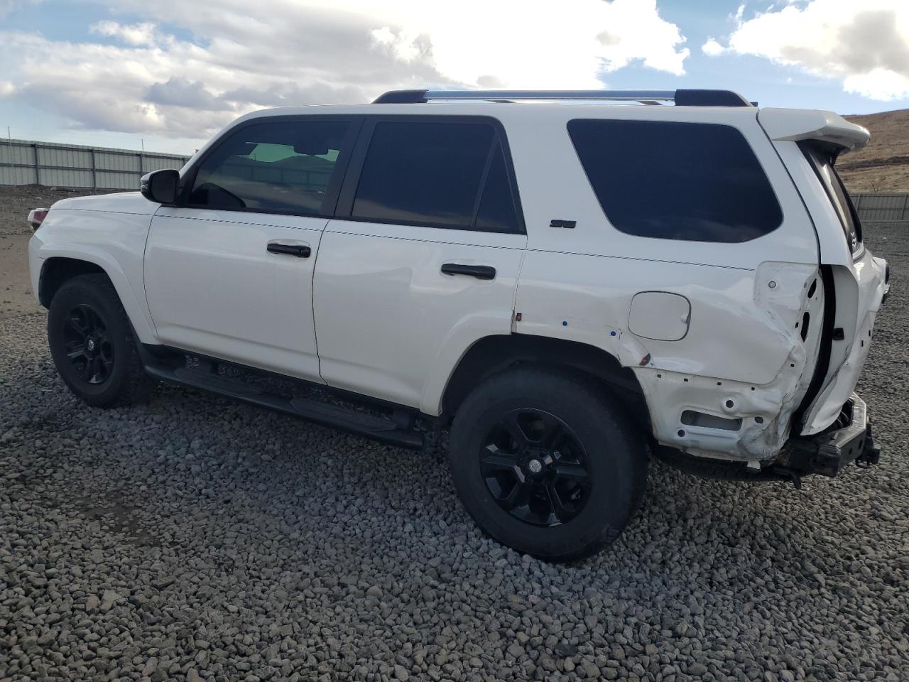 2020 Toyota 4Runner - Image 2