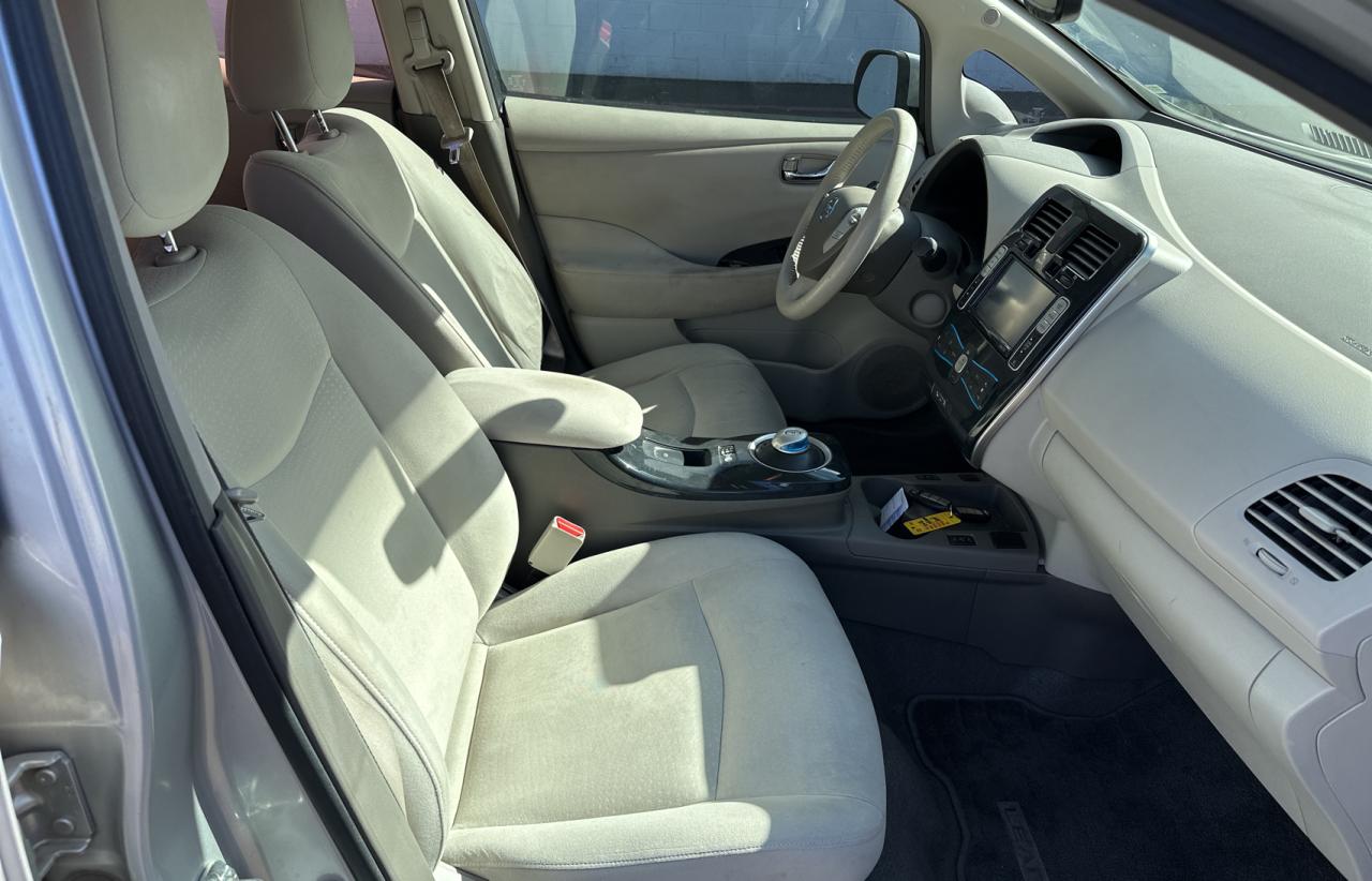 2012 Nissan Leaf - Image 5