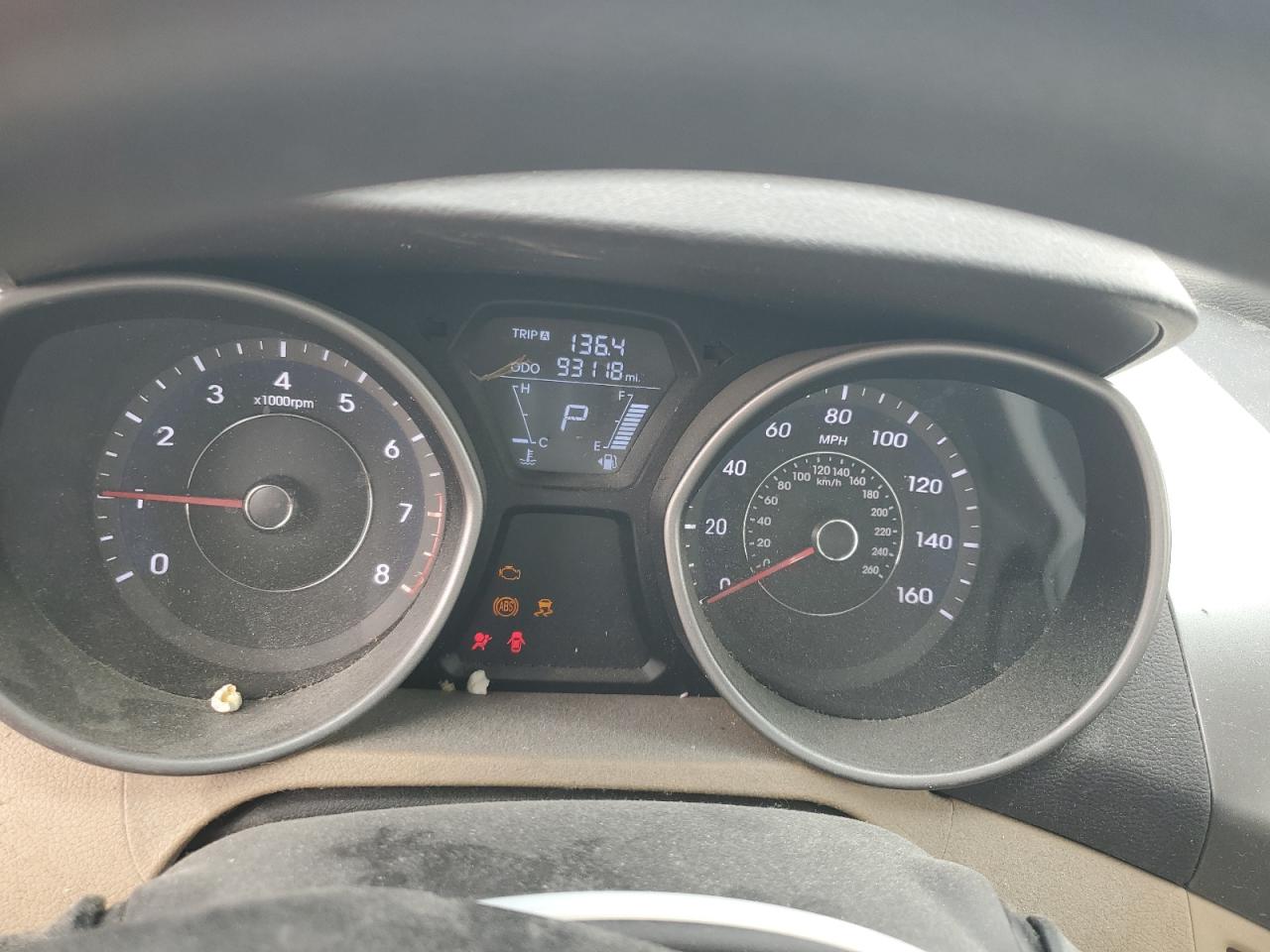 2013 Hyundai Elantra - Image 9