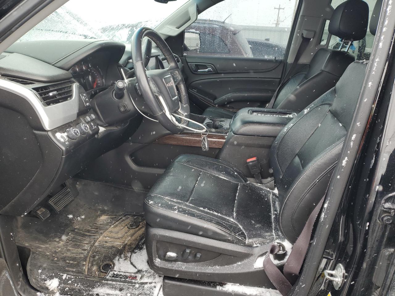 2016 GMC Yukon - Image 7