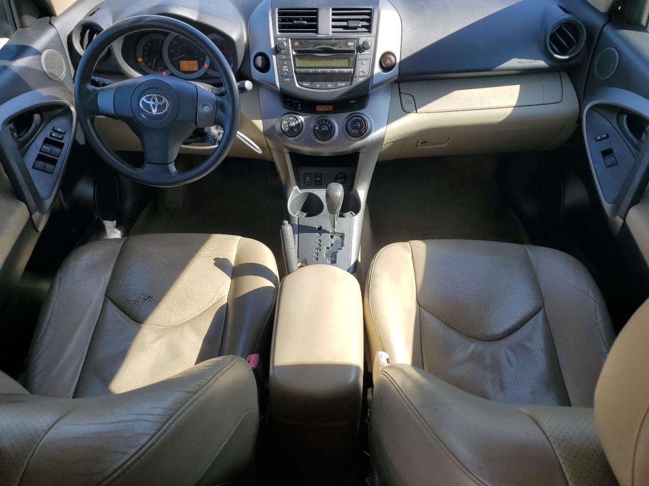 2010 Toyota RAV 4 - Image 8