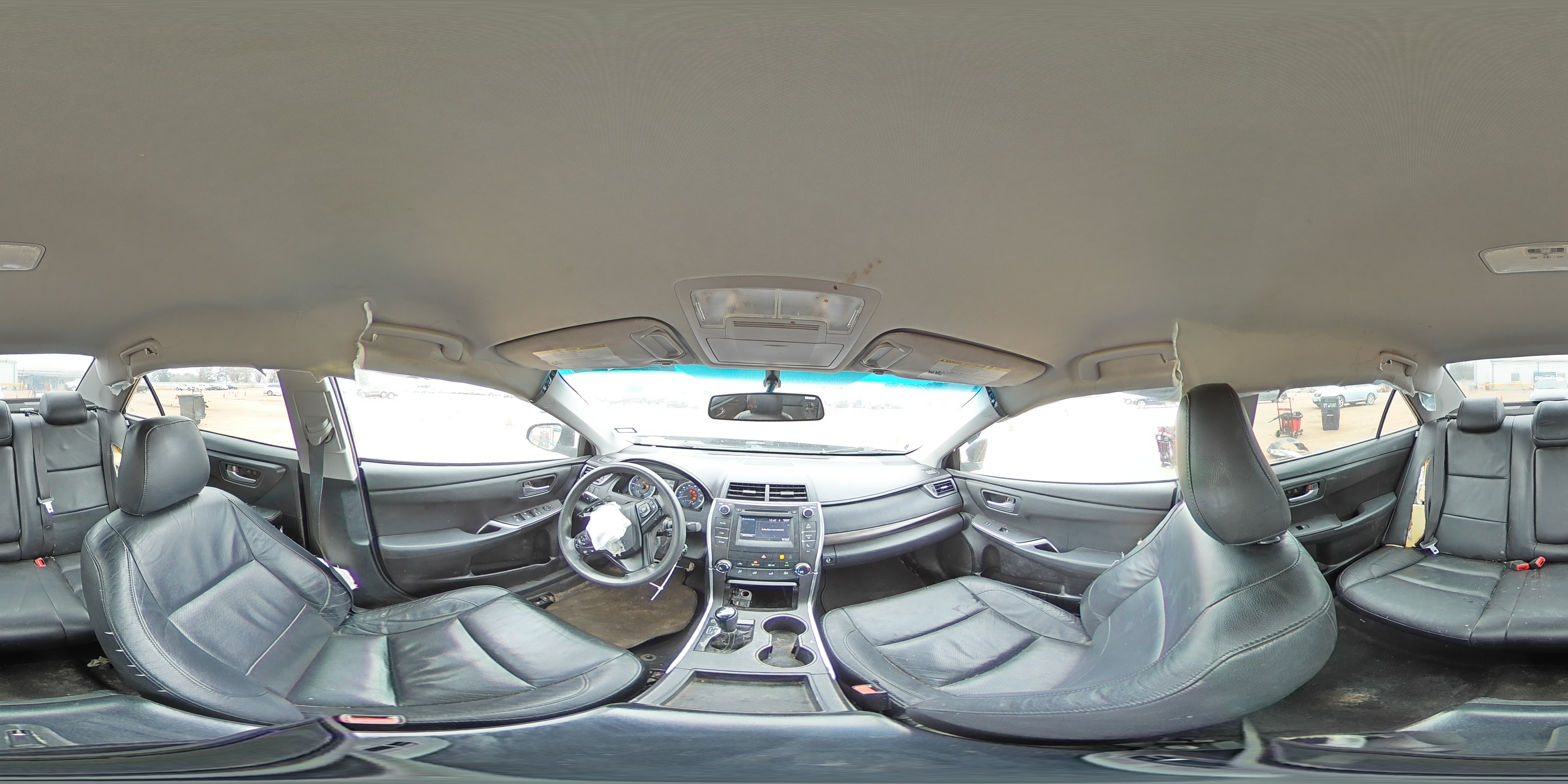 2016 Toyota Camry - Image 13