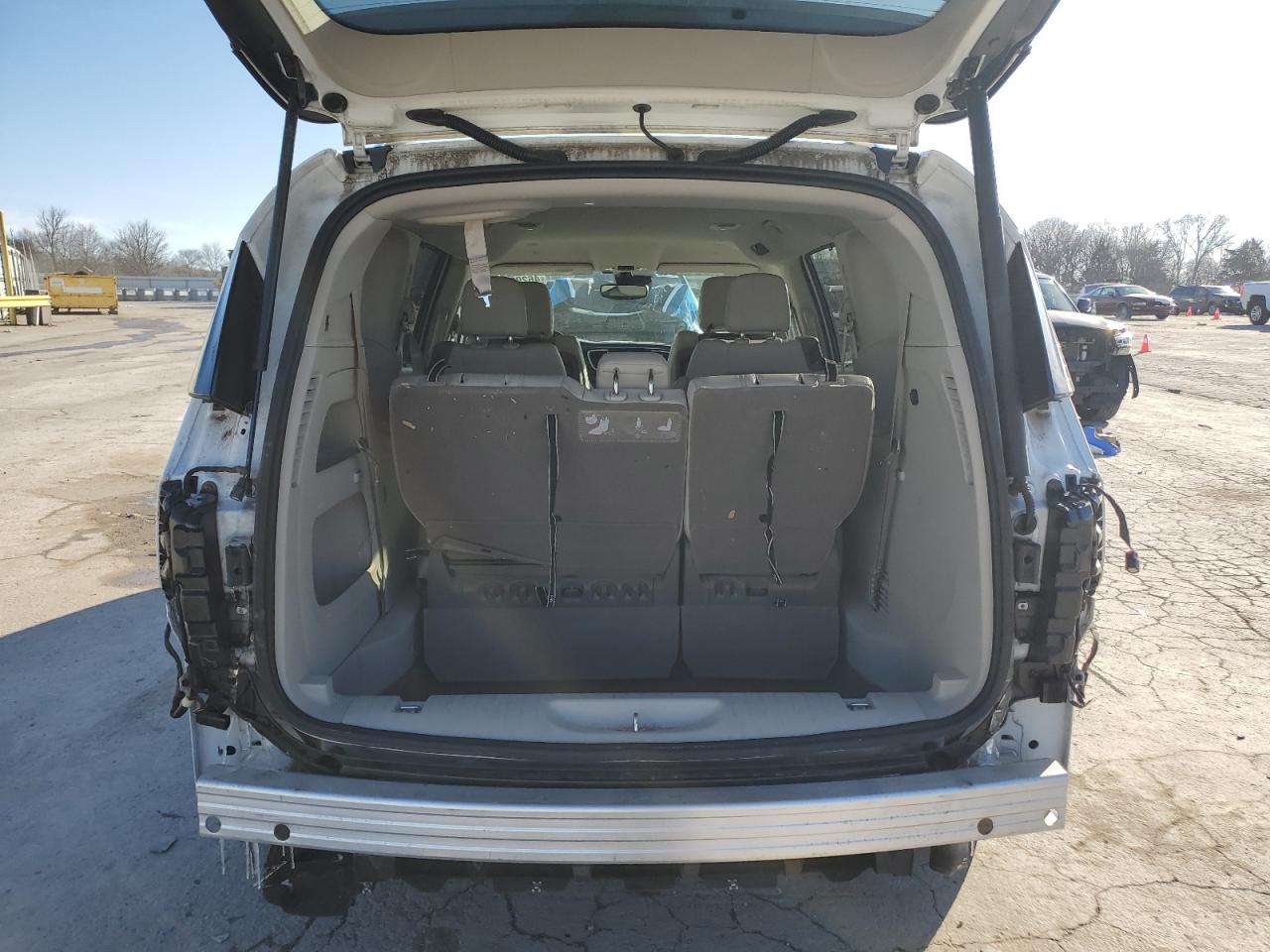 2020 Chrysler Pacifica - Image 6